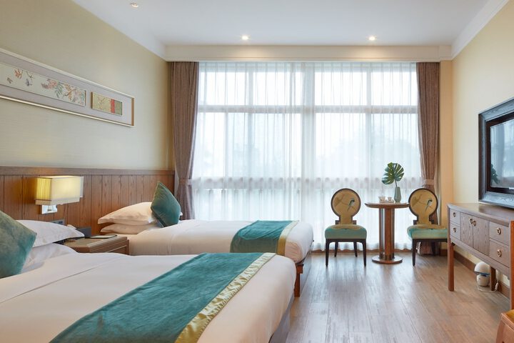 Room 5 of 42