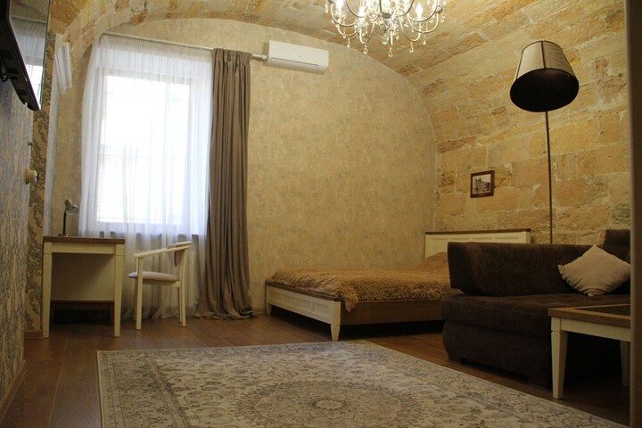 Room 30 of 68