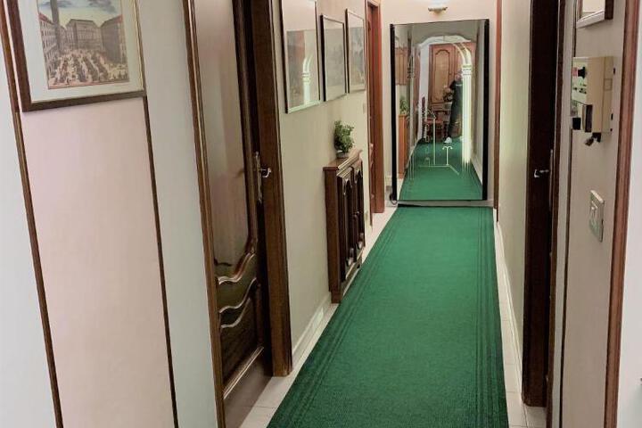 HOTEL ELENA