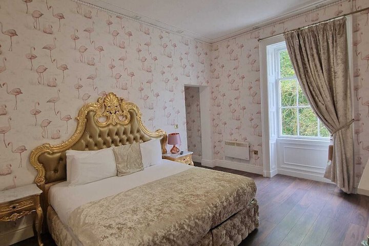 Room 48 of 99