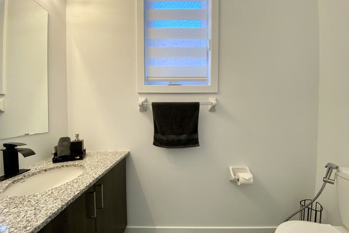 Room 32 of 41