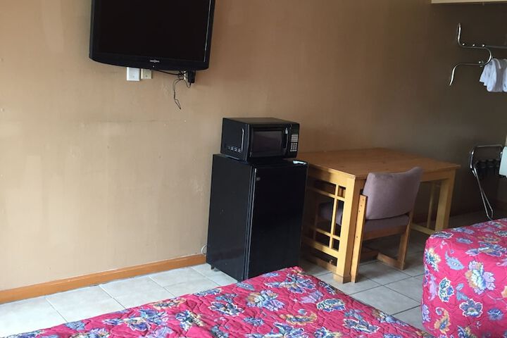 Room 12 of 20
