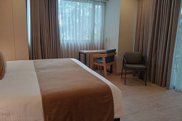 Room 37 of 123