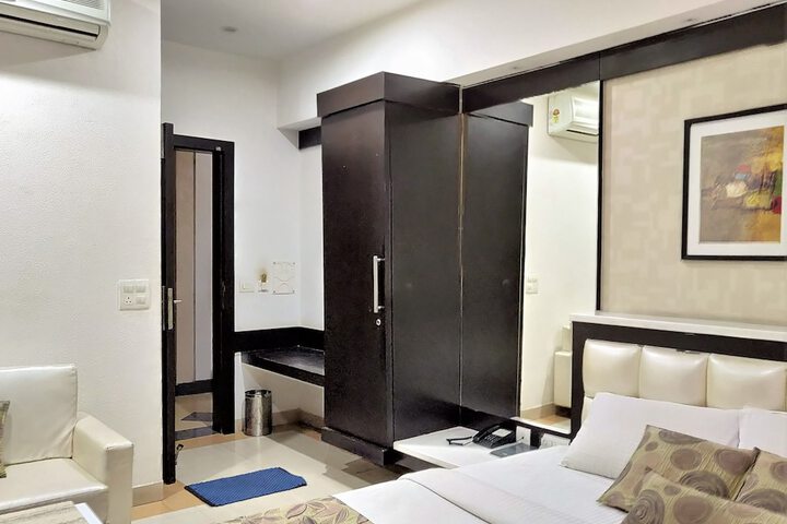 Room 14 of 68