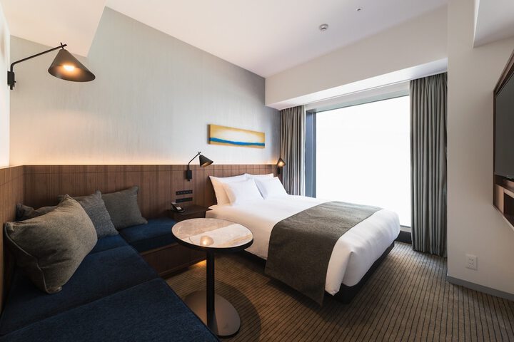 Room 6 of 72