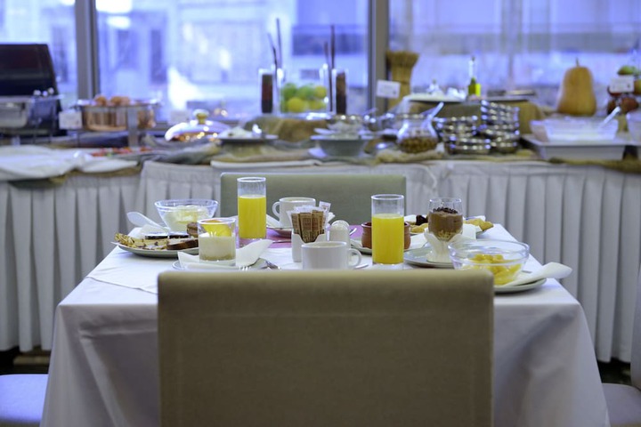 Breakfast/Coffee Service 34 of 53