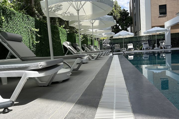 Pool 52 of 76