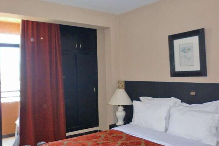 Room 9 of 41