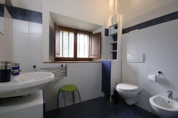 Room 19 of 48