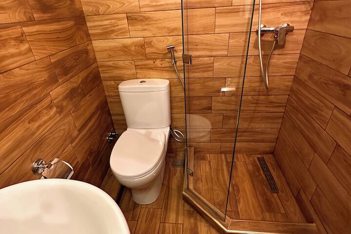 Room 42 of 51
