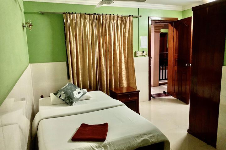 Room 20 of 39