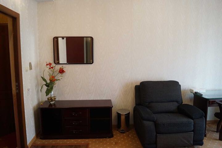 Room 30 of 47