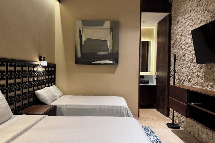 Room 63 of 160