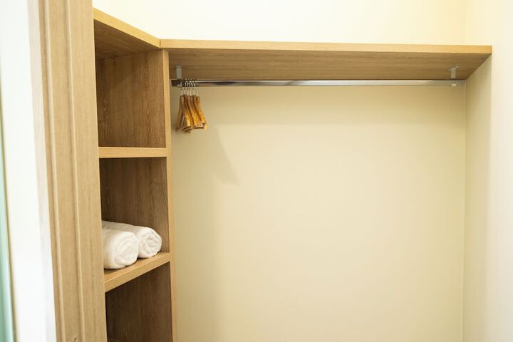 Room 42 of 119