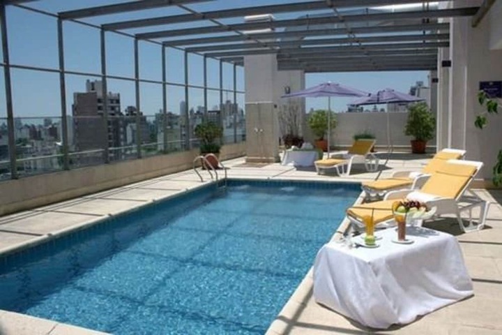 Pool Hotel