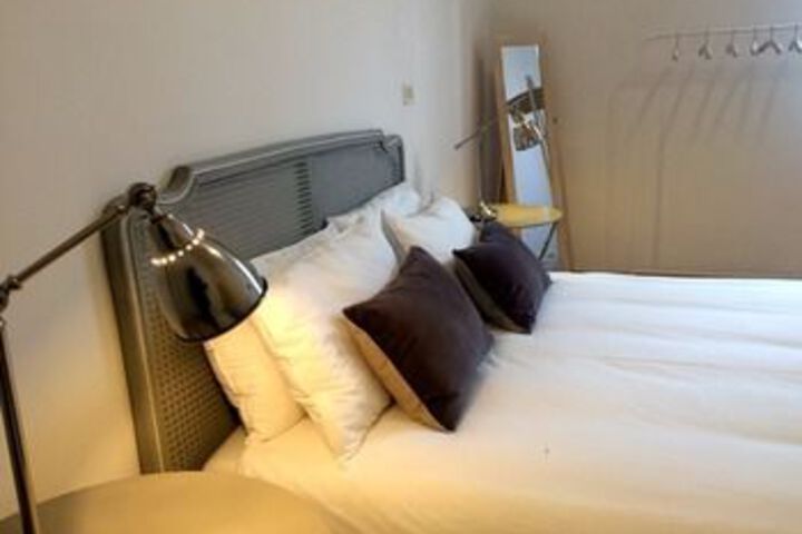 Room 32 of 52