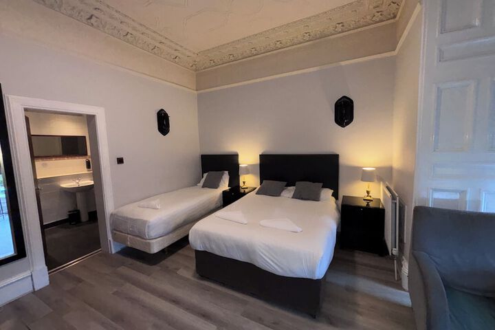 Room 46 of 86