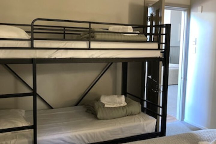 Room 130 of 243