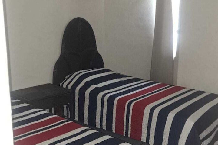 Room 7 of 49