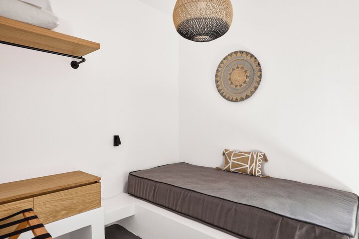 Room 18 of 53