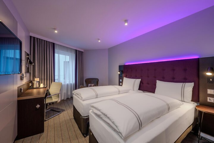 Room 40 of 79