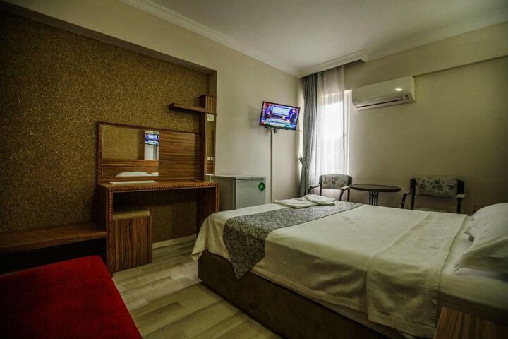 Room 14 of 38