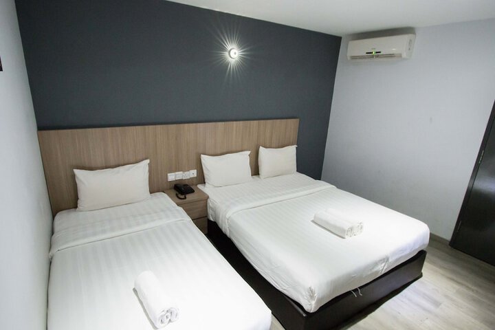 Room 12 of 51