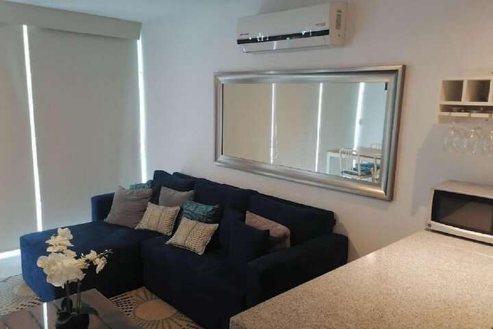 Room 4 of 20