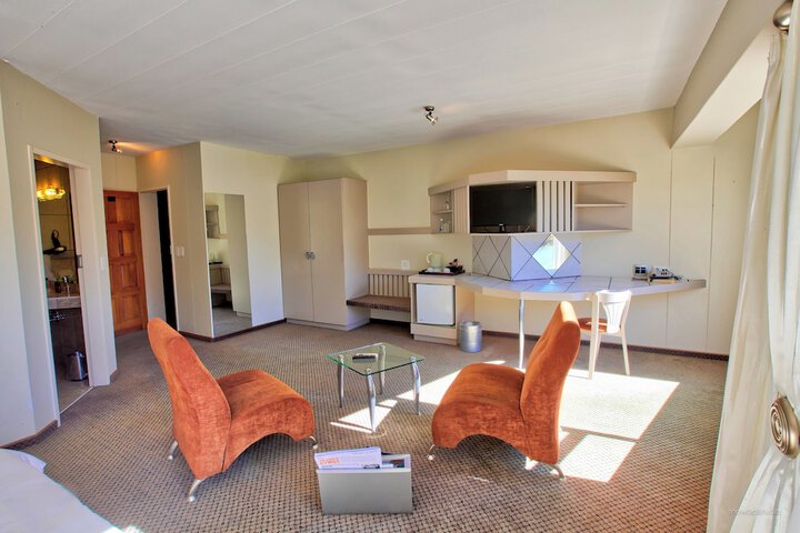 Room 10 of 58