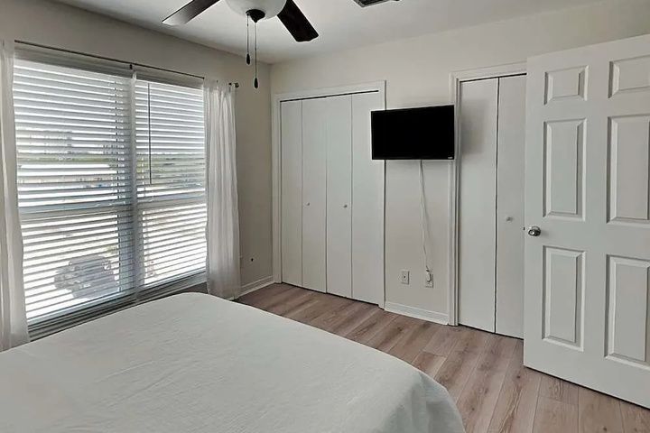 Room 3 of 15