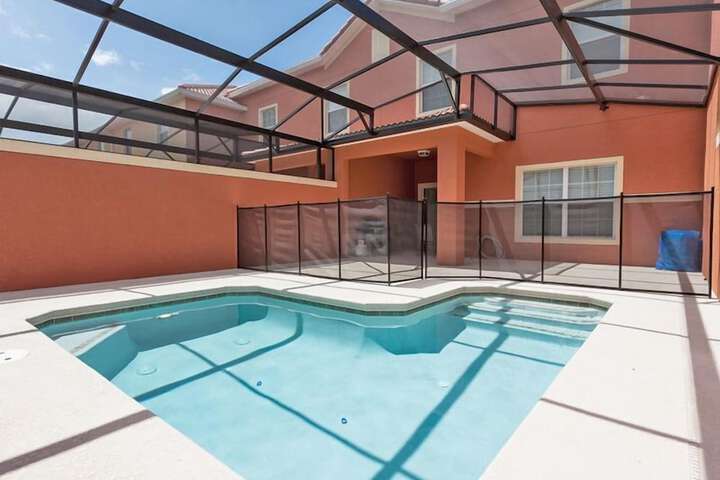Pool 10 of 28