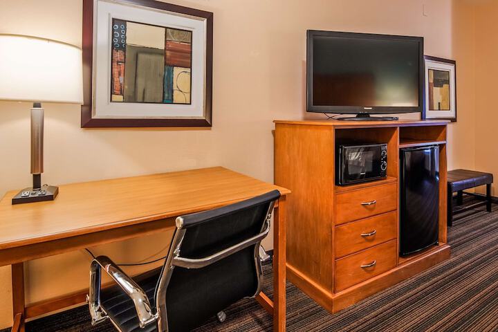 Room 11 of 20
