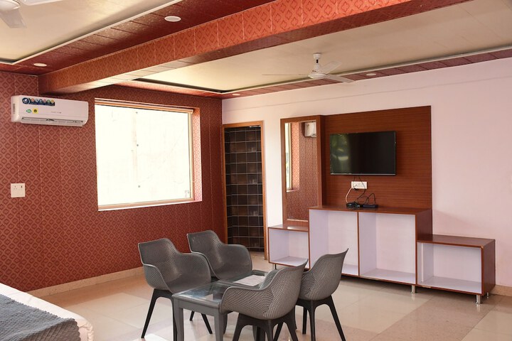 Room 25 of 113