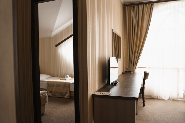Room 22 of 111