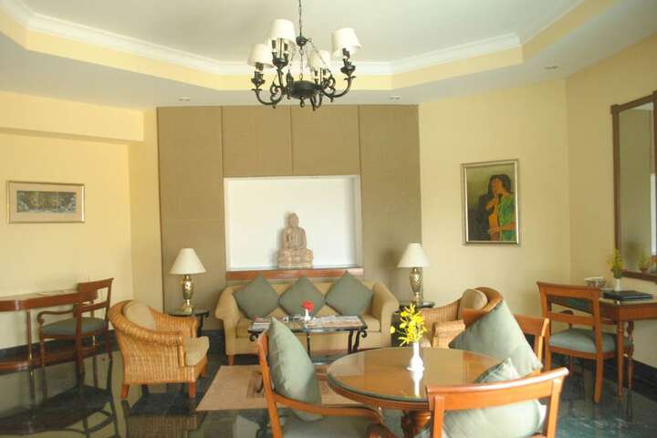 Room 19 of 35