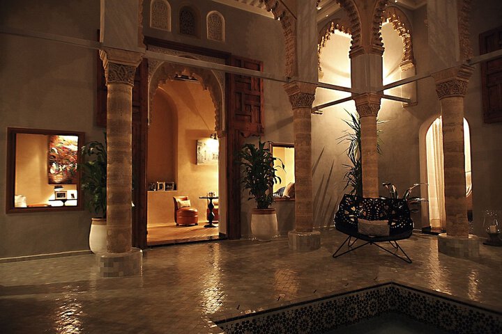 Entrance & Lobby