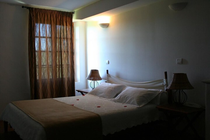 Room 14 of 33