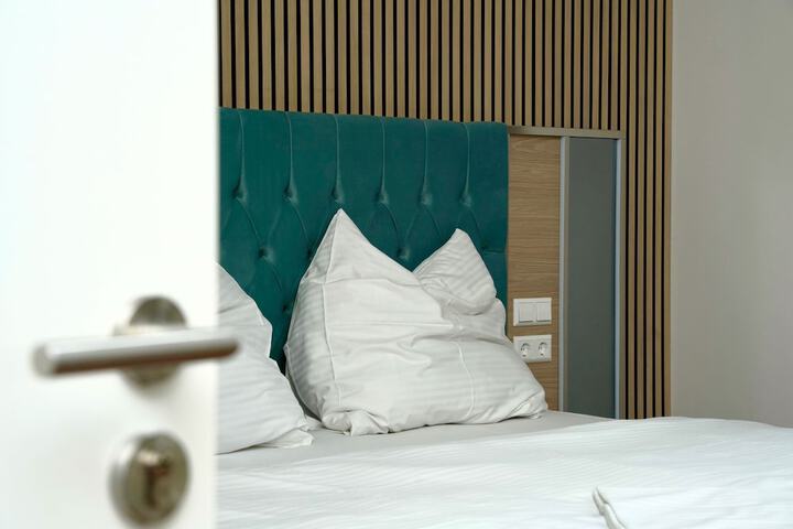 Room 4 of 14