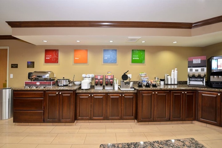 Breakfast area