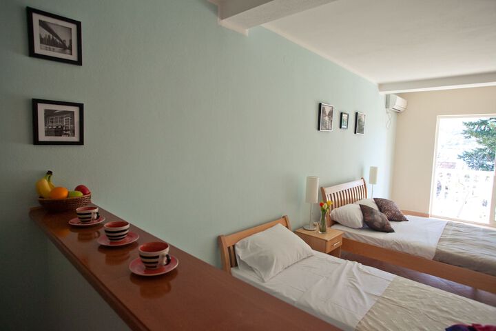 Room 14 of 49