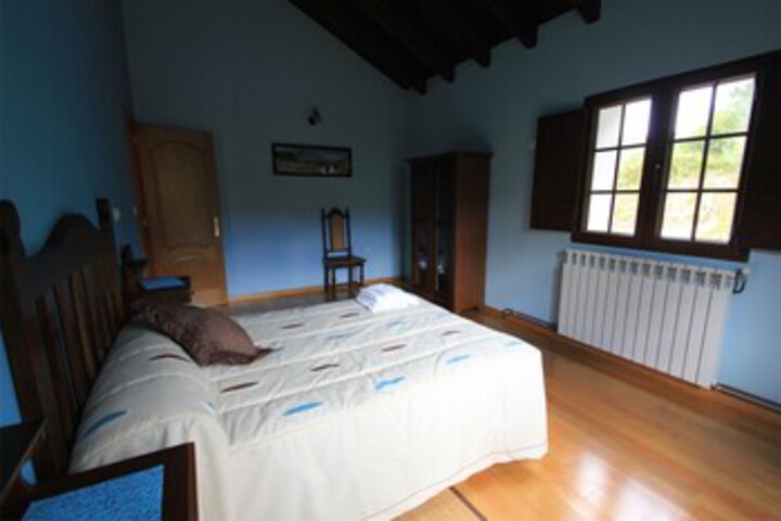Room 9 of 10