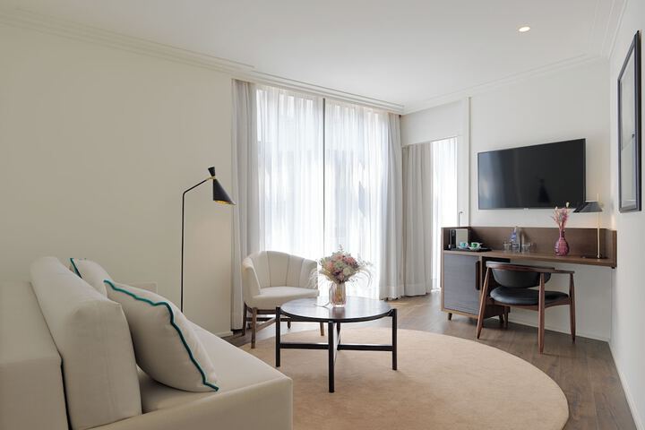 Room 13 of 81