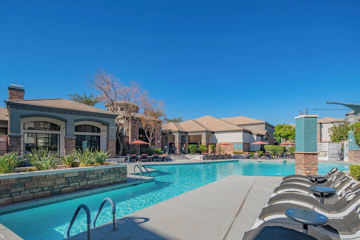 Pool 179 of 193