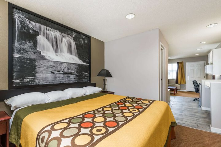 2 Queen Beds 1 Bedroom Suite (6 of 9)