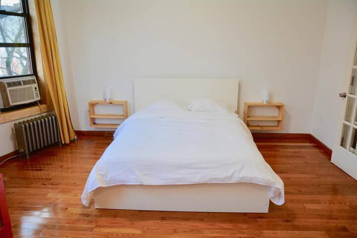 Room 3 of 6