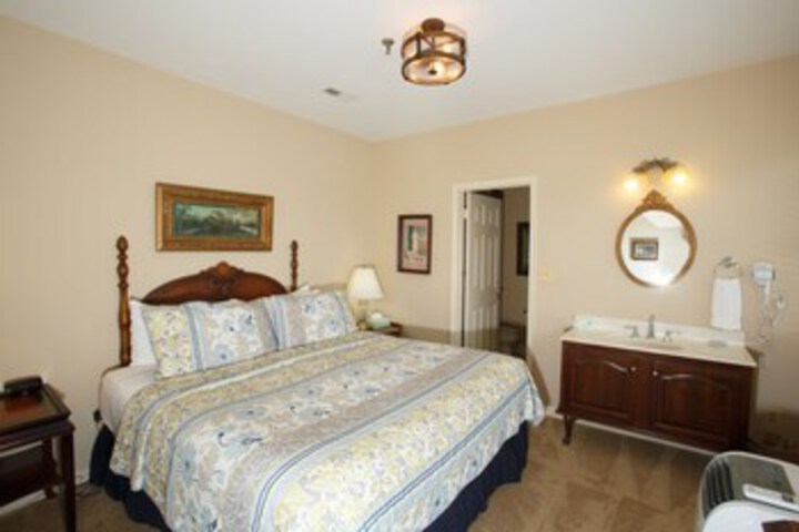 Room 148 of 253