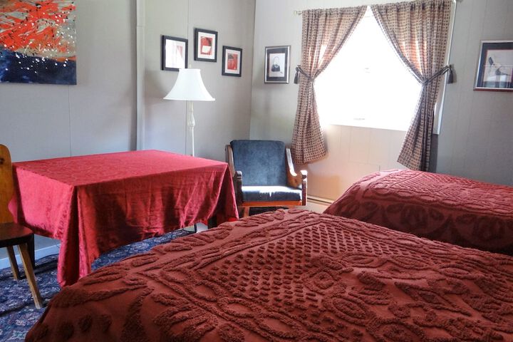 Room 3 of 46