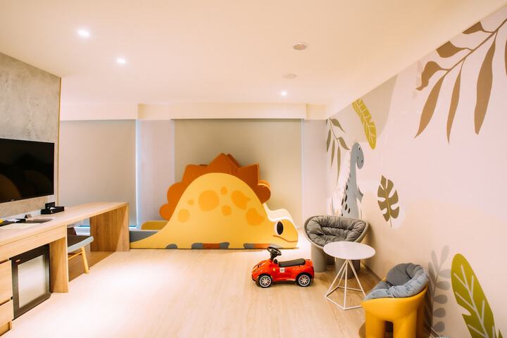Room 76 of 210