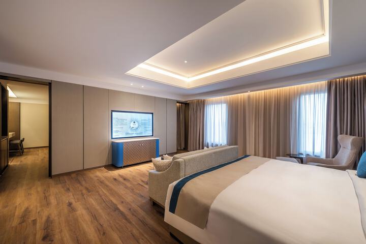 Room 45 of 80
