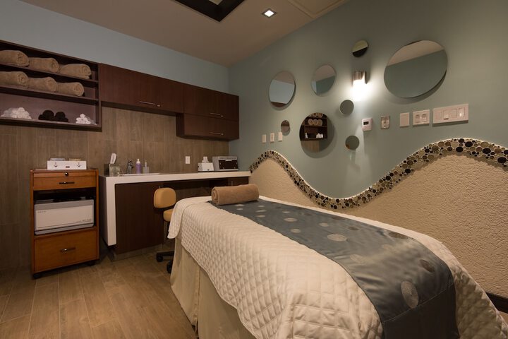 Room 105 of 237